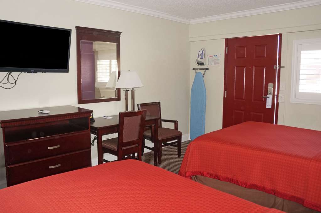 Dream Inn Fresno Room photo