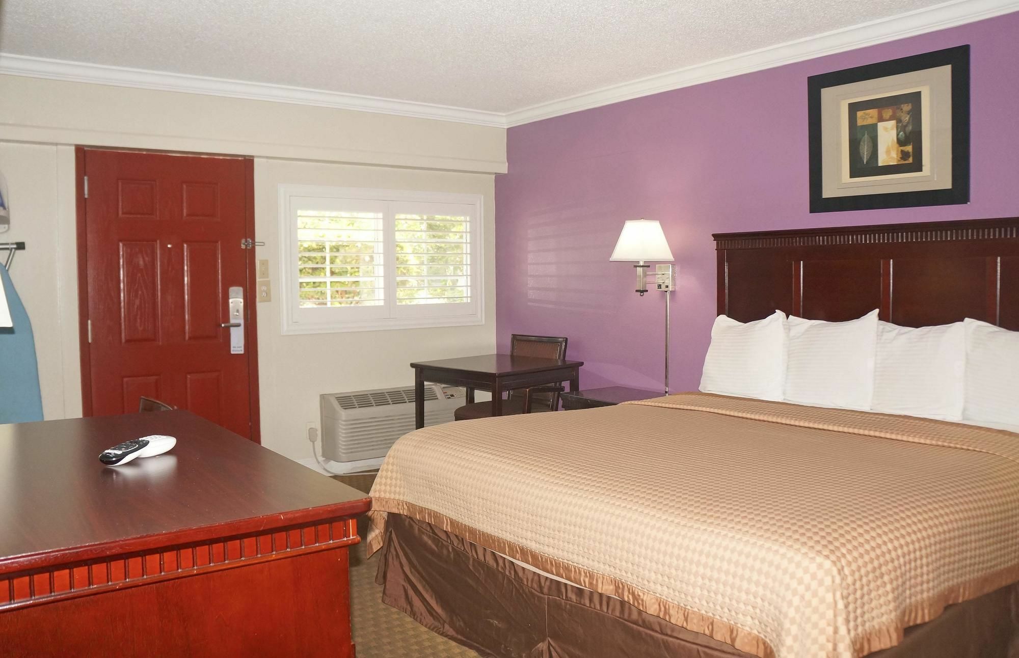 Dream Inn Fresno Exterior photo